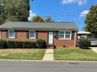 2520 Berkley Pl, Greensboro, NC 27403