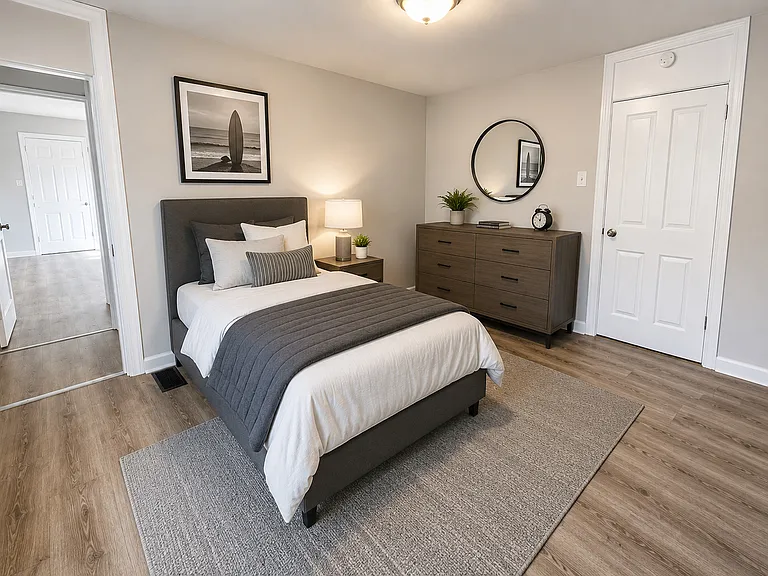 517 E Railroad Ave #2 — Photo 9