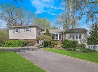 40 Ludvigh Rd, Bardonia, NY 10954
