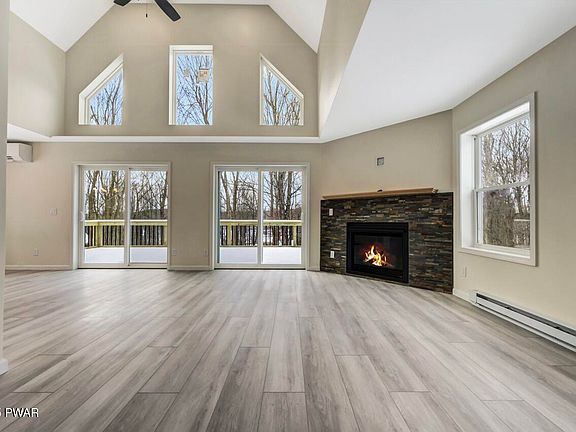 2nd image of 578 Lakeview Dr E