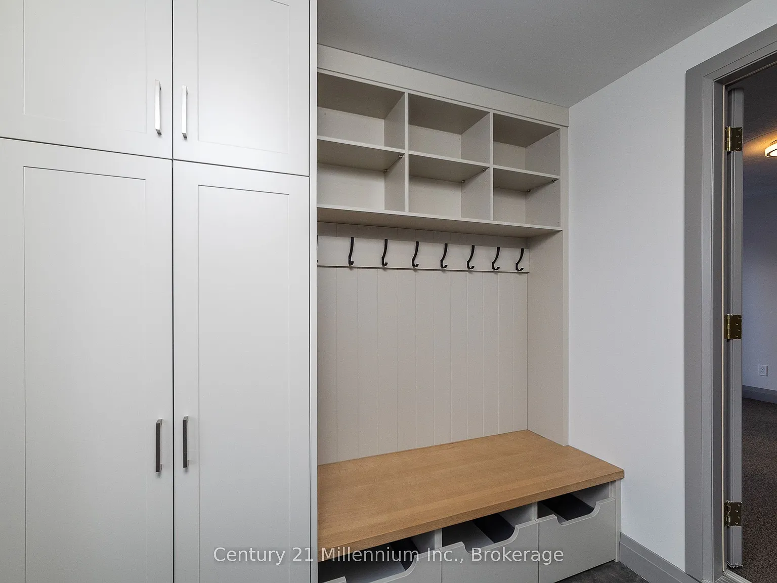3 bed, $2,400 — Photo 4