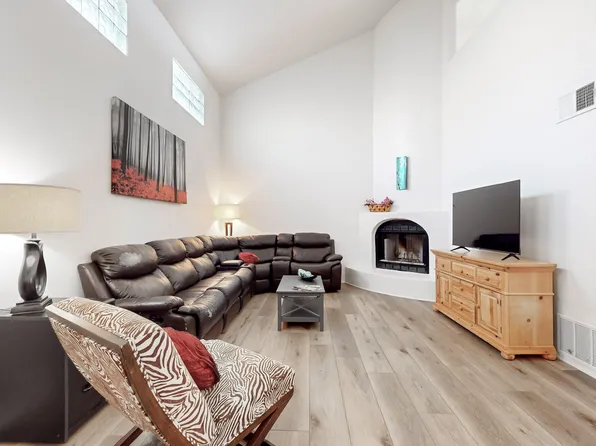 7312 Bobwhite Ln NE, Albuquerque, NM 87109