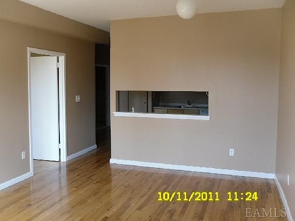 3rd image of 35 Hudson St APT 4B
