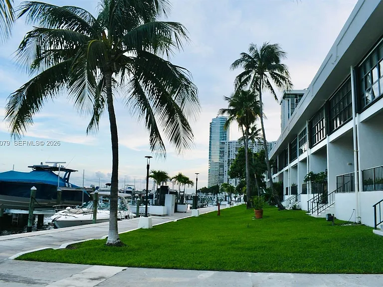 1901 Brickell Ave #B2104 — Photo 20