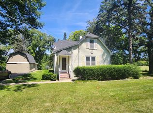 414 W Forest Ave, Round Lake, IL 60073