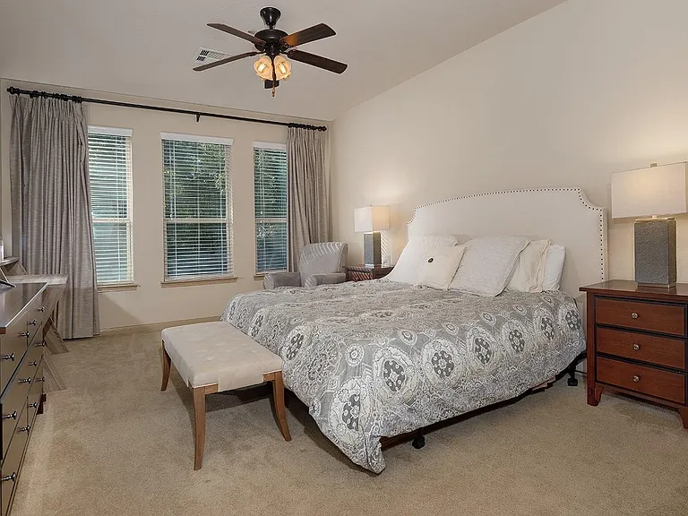 222 Hawkhurst Ct — Photo 5