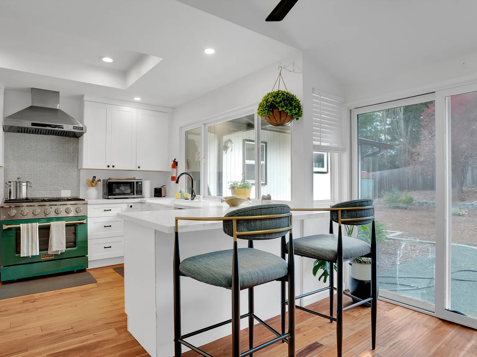 Moraga Dr, Pinole — Photo 4