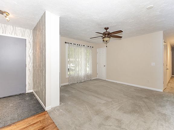 5th image of 607 E 5th St