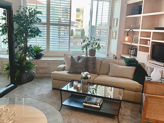 3rd image of 220 Lombard St APT 418