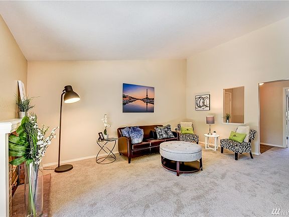 3rd image of 15433 Country Club Dr Unit A305