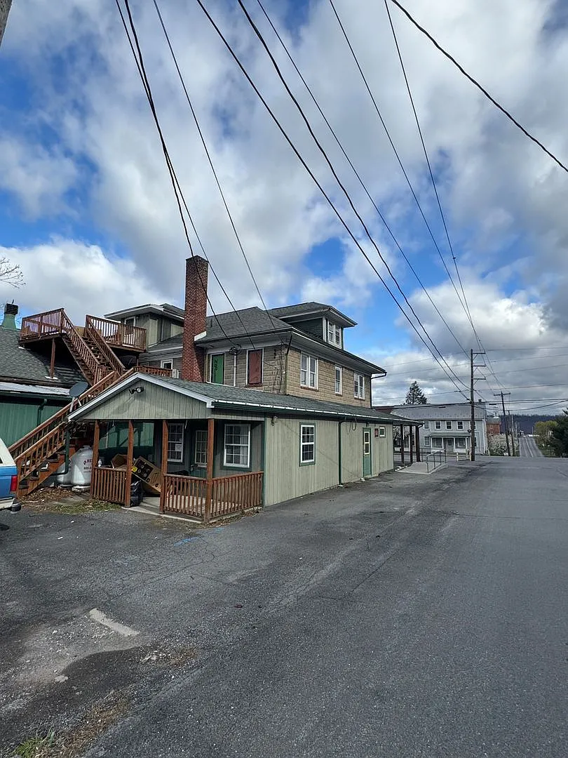 2 W Market Street — Photo 1