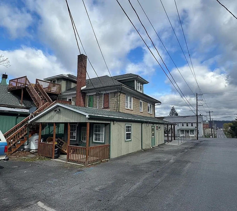 2 W Market Street