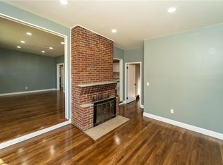 4 Metcalf St, Warwick, RI 02888