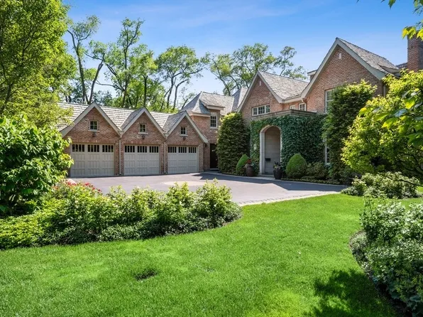 812 Hibbard Rd, Winnetka, IL 60093