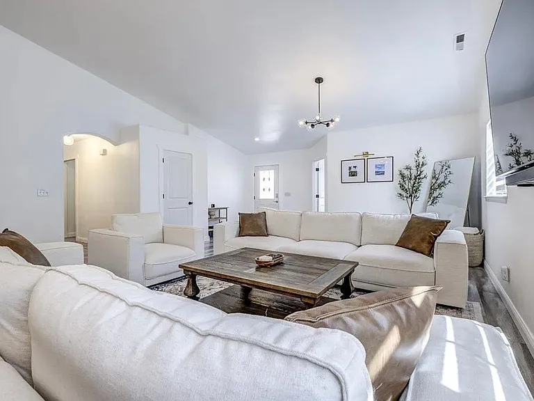 214 S Belfair Pl — Photo 12