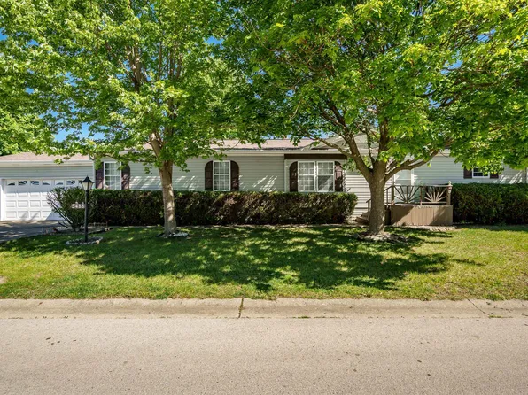 5488 Mahogany Ln, Roscoe, IL 61073