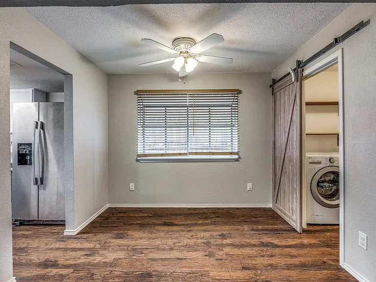 845 Harvest Glen Dr — Photo 13