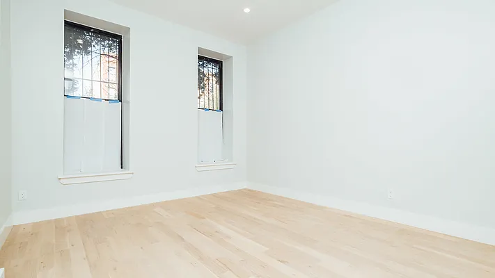 Rented by Nooklyn NYC LLC | media 22