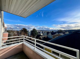 Annadette - 4113 Linden Ave N 98103, Seattle, WA 98103