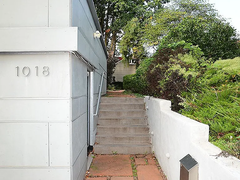 1018 S 36th St — Photo 5