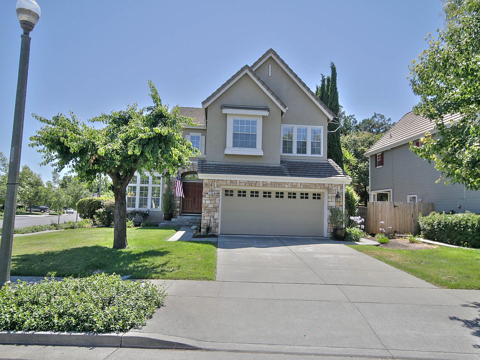 1st image of 766 Glacier Way