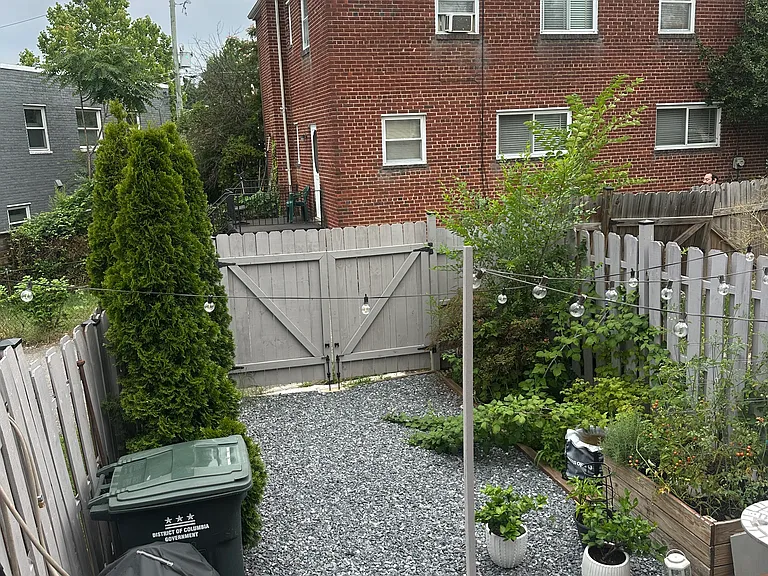 2240 16th St NE — Photo 5