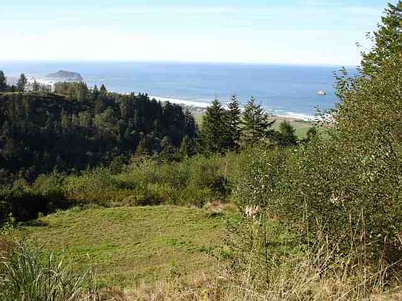 2nd image of 13 Nautical Heights Dr