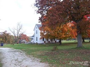 4215 W Farm Road 94, Springfield, MO 65803