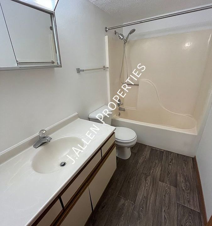 901 Syracuse Ave Norfolk NE Zillow