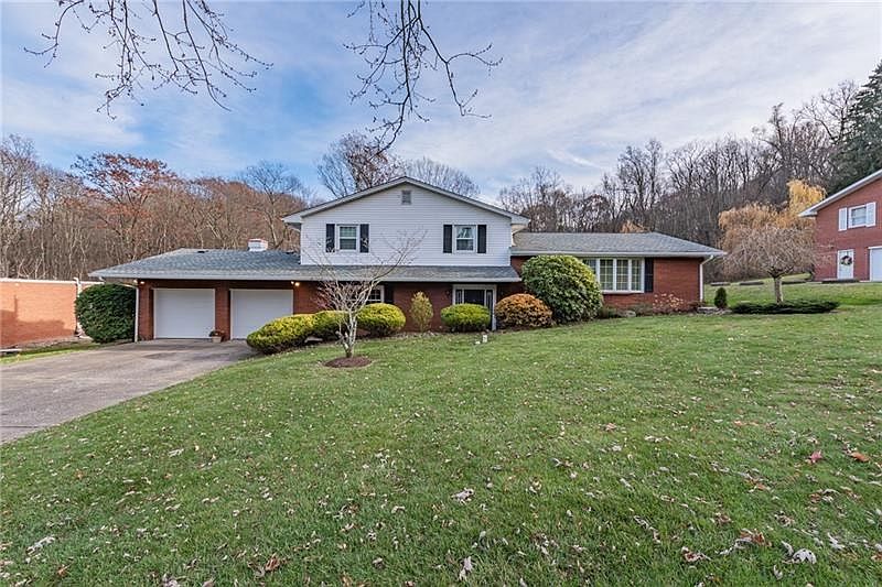 1st image of 412 Greenwood Dr