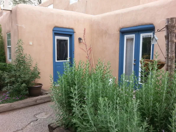 407 19th St NW APT 2, Albuquerque, NM 87104