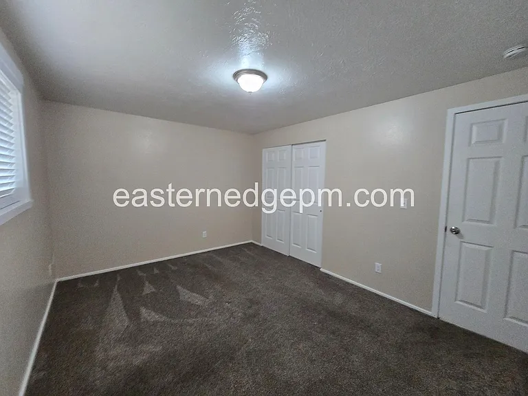 426-538 NW 9th St — Photo 16