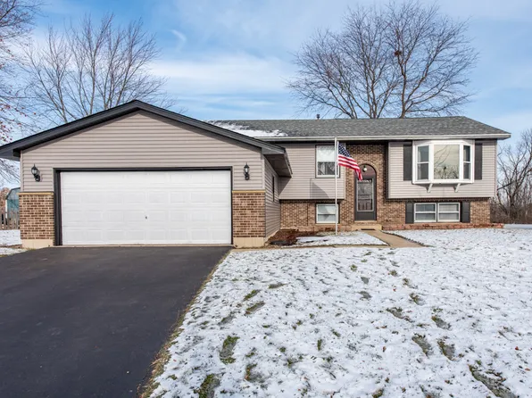 2532 Heron Dr, Lindenhurst, IL 60046