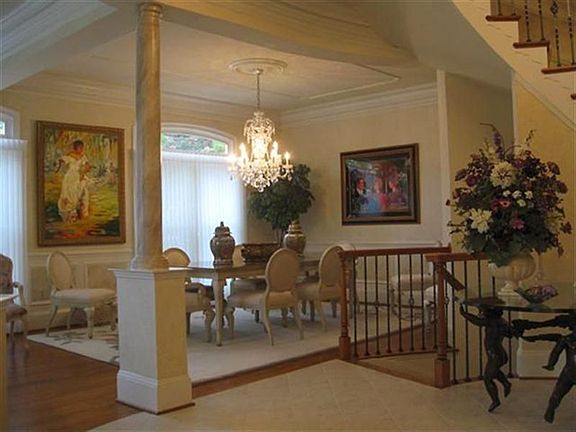 5th image of 1472 Evans Farm Dr