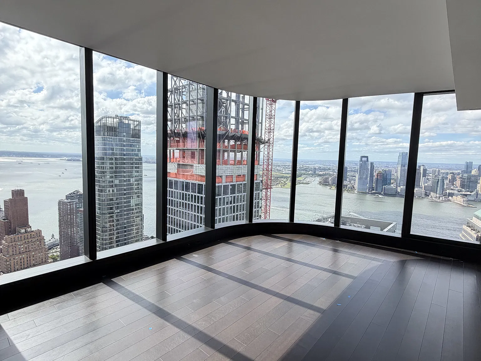 125 Greenwich Street — Photo 2