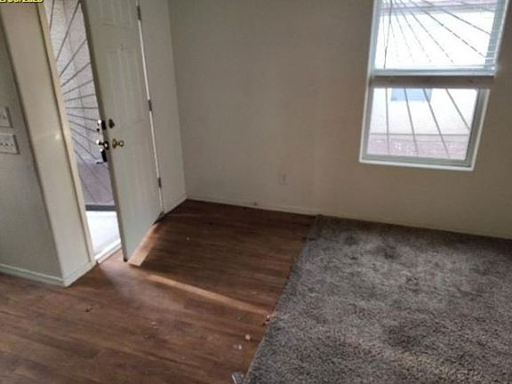 4th image of 6399 S Sunrise Valley Dr