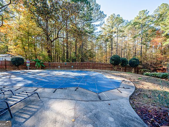 5th image of 254 Graves Rd