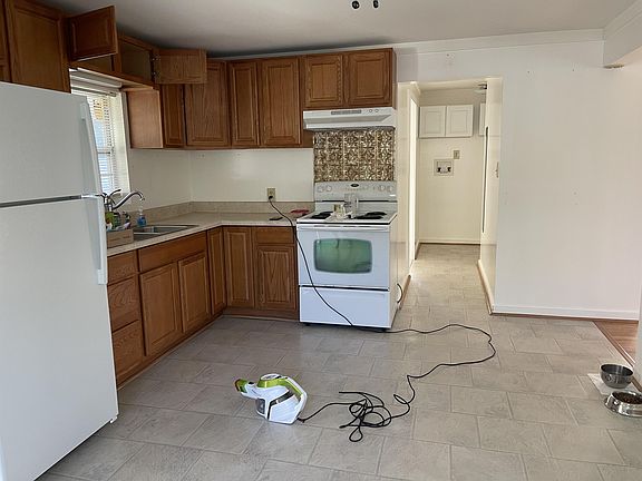 5th image of 2202 1/2 Bisbee Ave #B