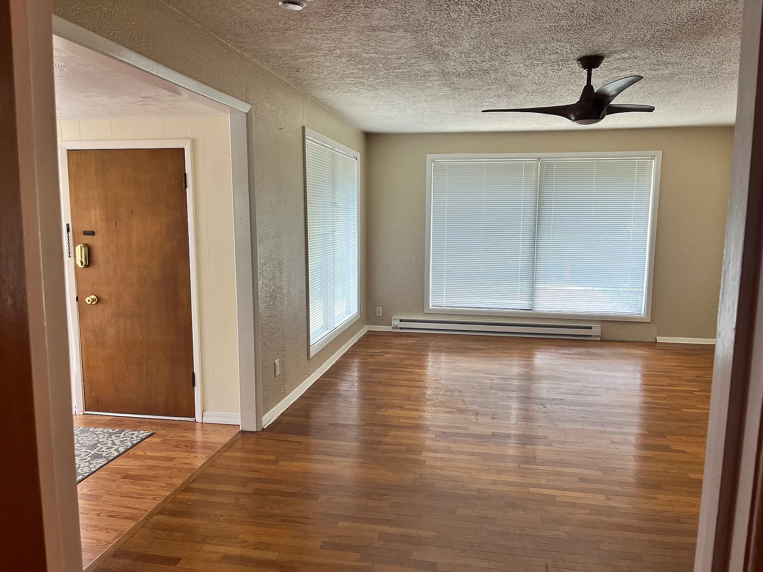 1 bed, 900 sqft, $1,650 — Photo 3