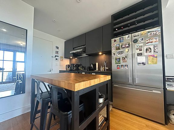 5th image of 1040 Dean St APT 500