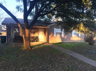 914 Pine Dr, Caldwell, TX 77836