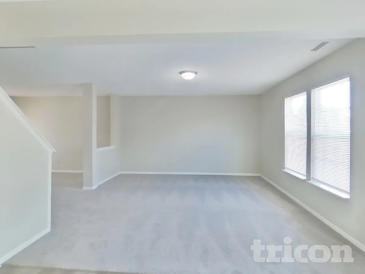 Building Photo - 8243 S Rising Sun Dr