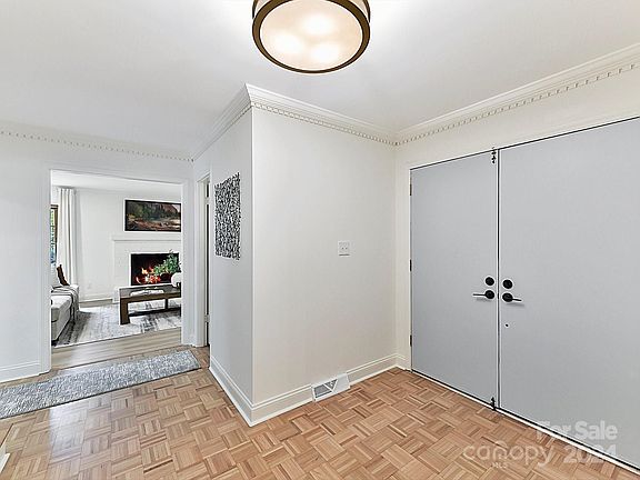 4th image of 6501 Summerlin Pl