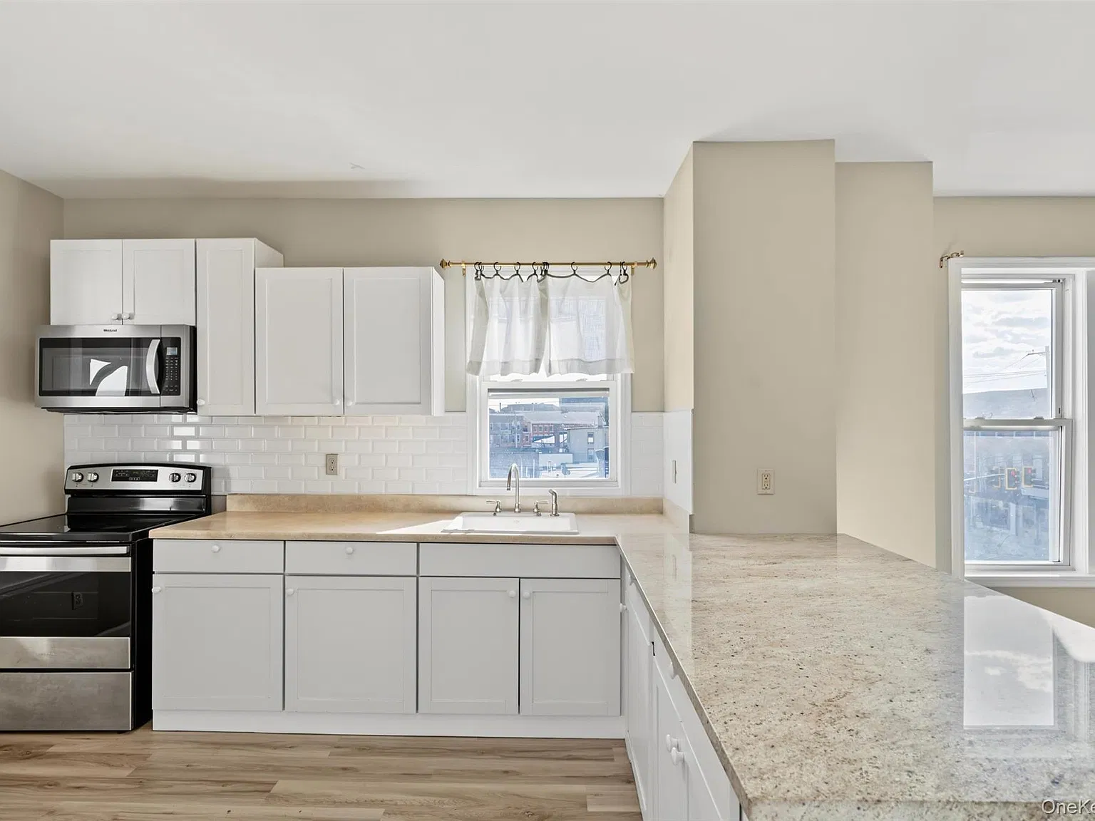 1 bed, 1.0 bath, 700 sqft, $1,650 — Photo 3