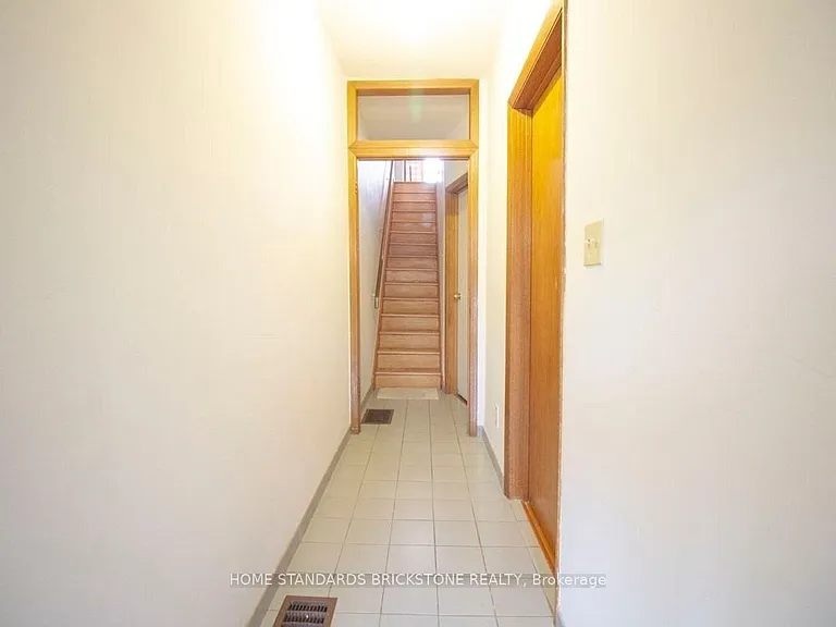 140 Essex St #2 — Photo 3
