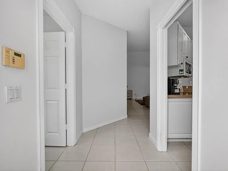 8154 Montserrat Pl — Photo 8