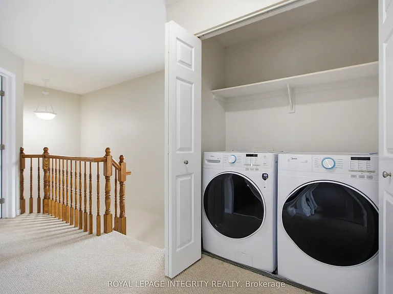 354 Rolling Meadow Cres — Photo 24