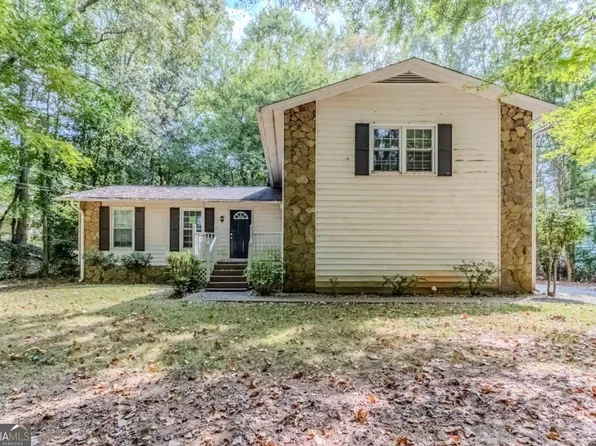 1075 Forest Heights Rd, Stone Mountain, GA 30083