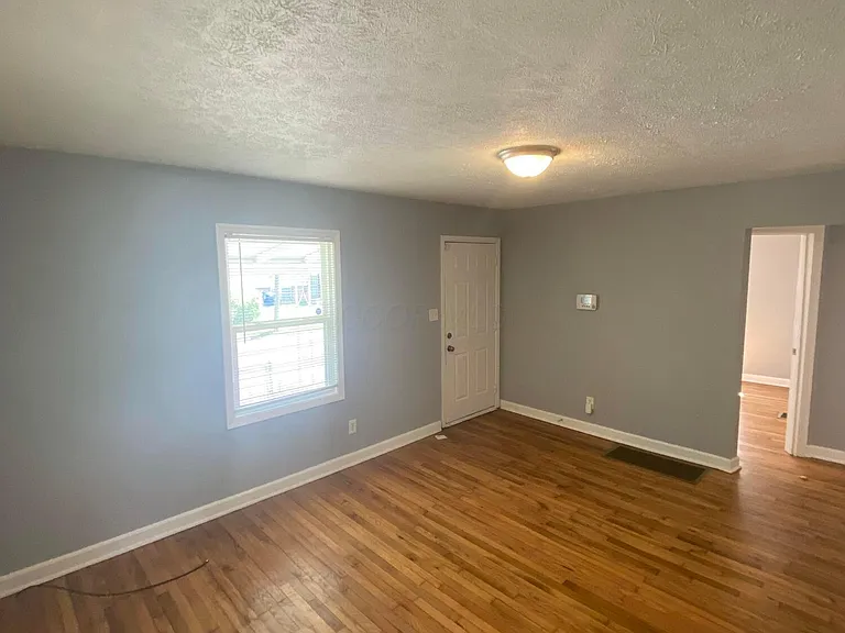 2299 Hamilton Ave — Photo 3