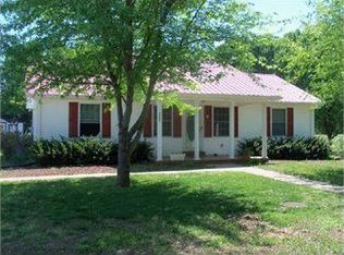 4202 Gamaliel Rd, Tompkinsville, KY 42167